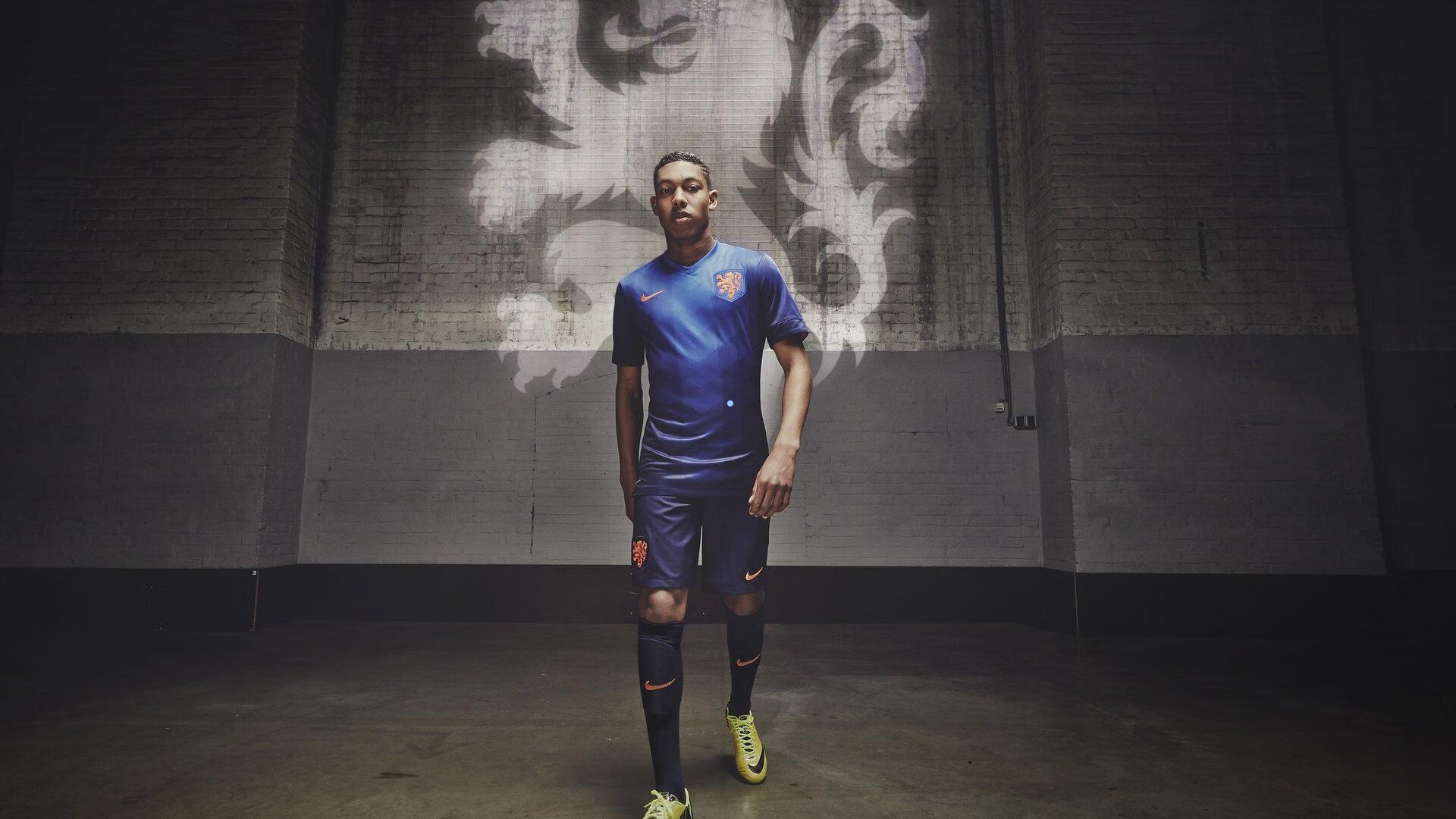 【 游戏体验】杰拉德-马丁，我对本赛季表现感到满意，目前心无旁骛专注于巴萨